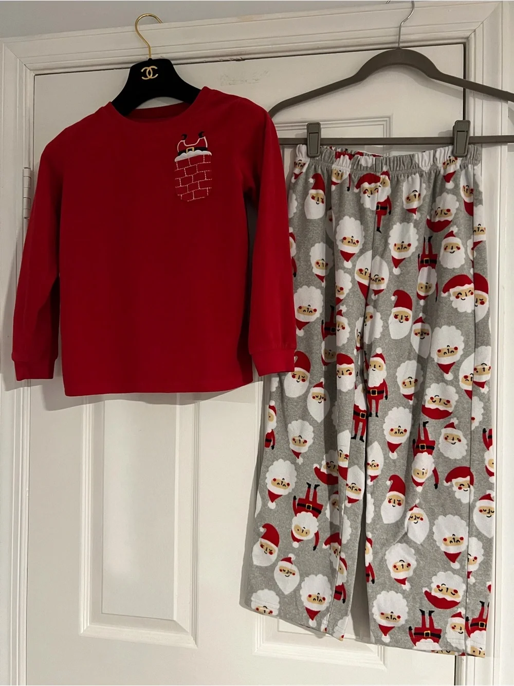 Carter’s Kids Size 10 Christmas Pajama Set Long Sleeve Top & Santa Print Pants